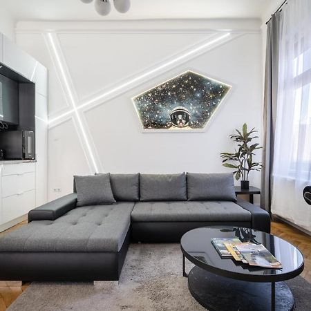 Galaxy Cube Apartment 布达佩斯 外观 照片